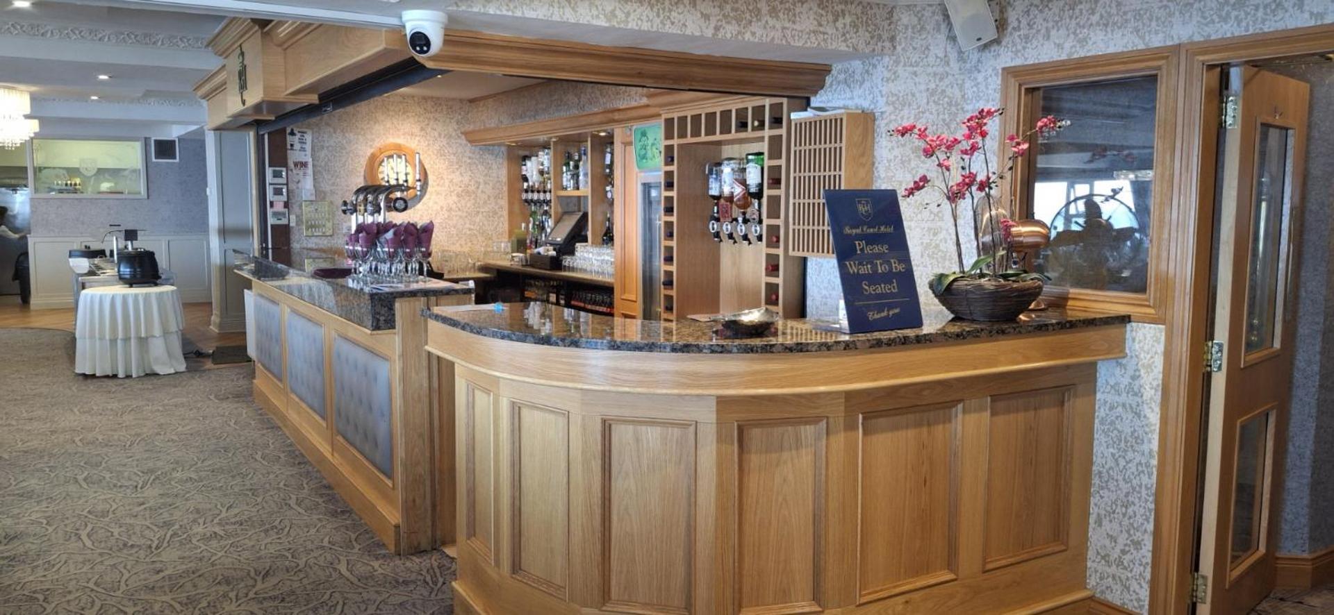 Royal Court Hotel Portrush Buitenkant foto