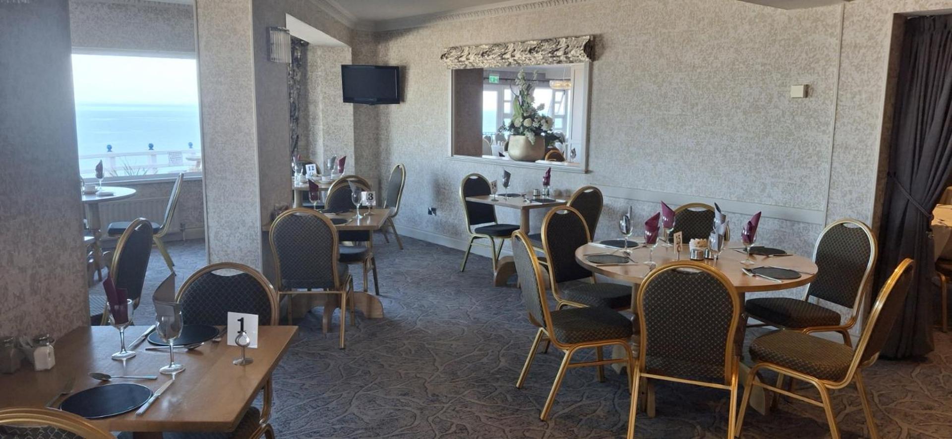 Royal Court Hotel Portrush Buitenkant foto