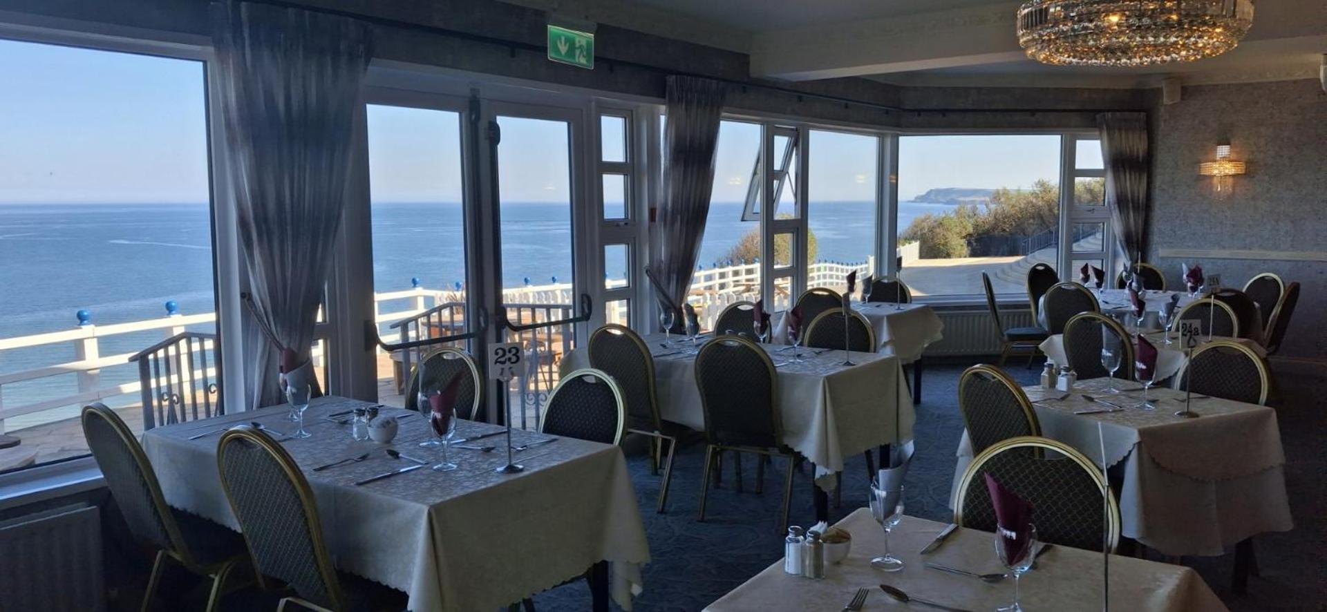 Royal Court Hotel Portrush Buitenkant foto