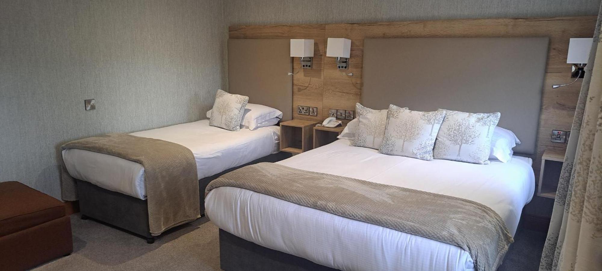 Royal Court Hotel Portrush Buitenkant foto