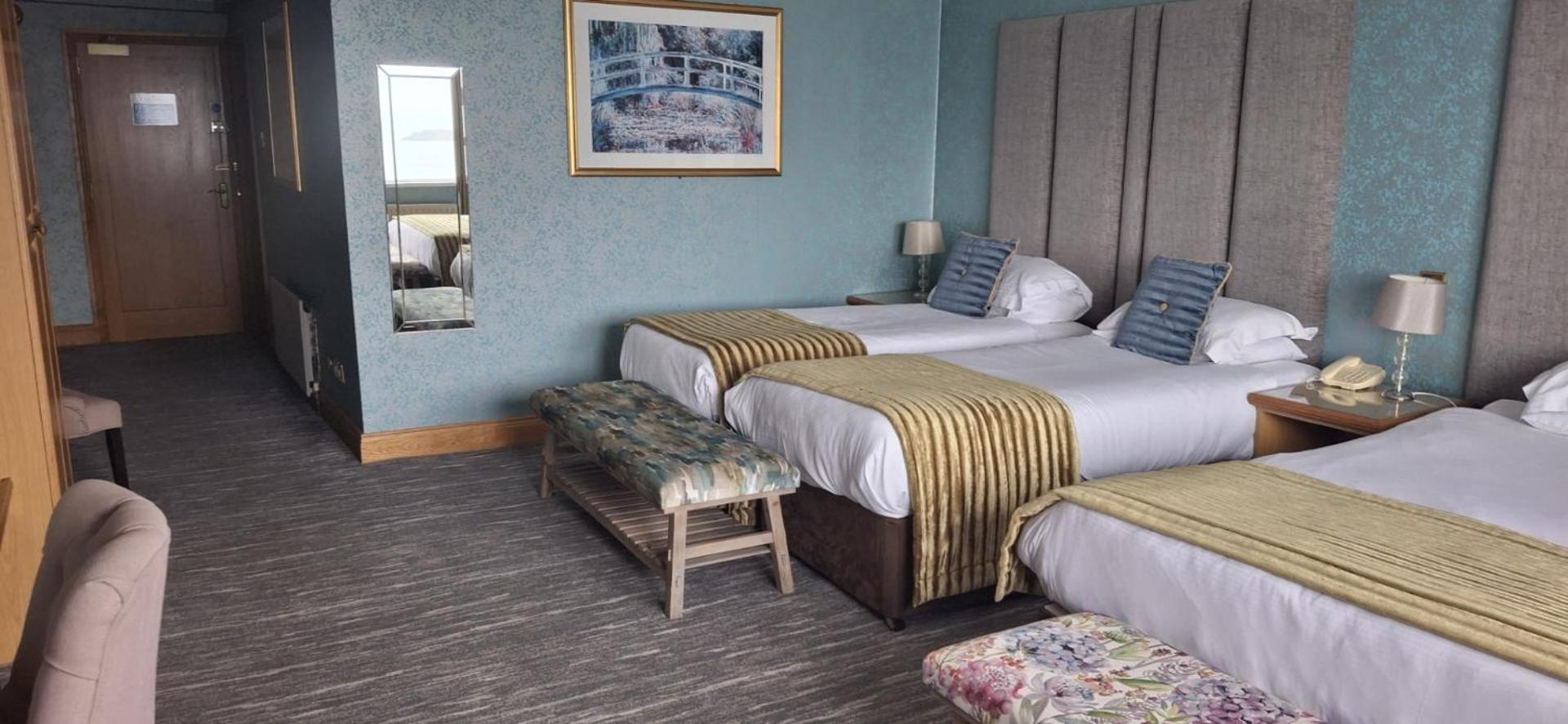 Royal Court Hotel Portrush Buitenkant foto