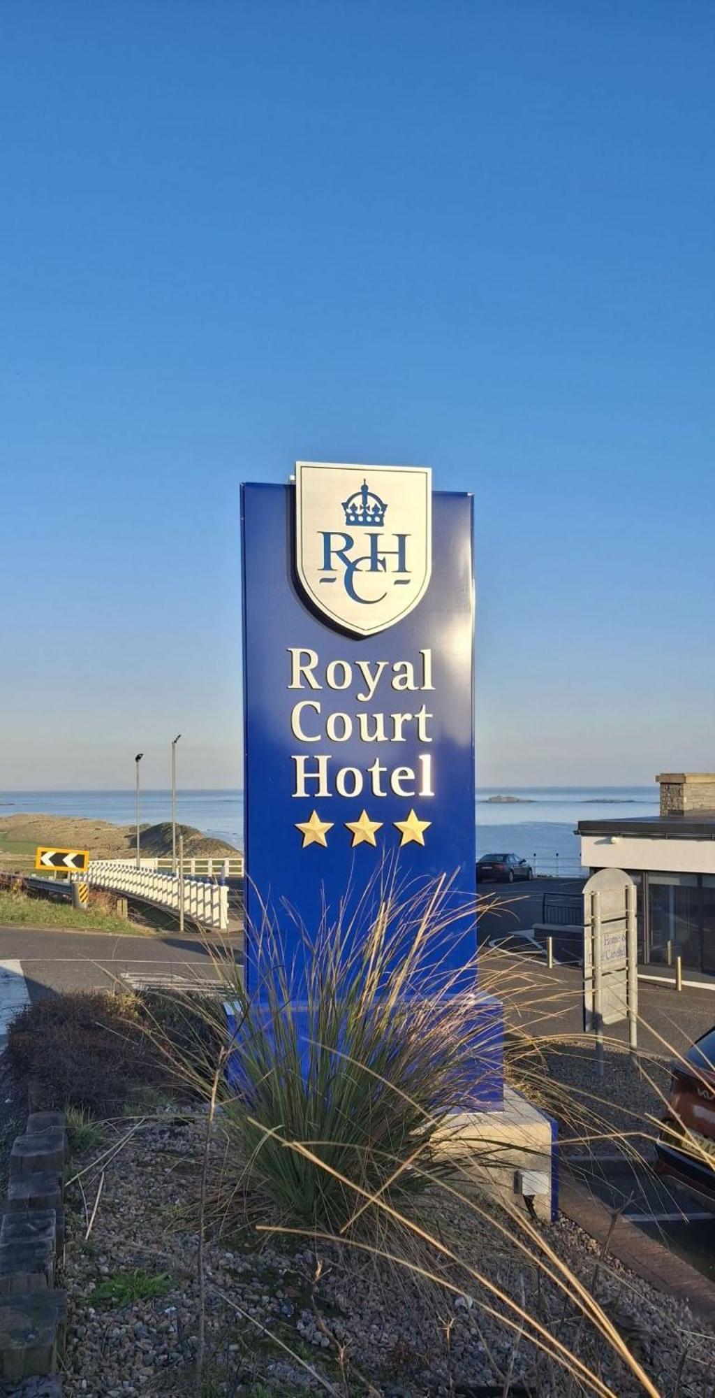 Royal Court Hotel Portrush Buitenkant foto